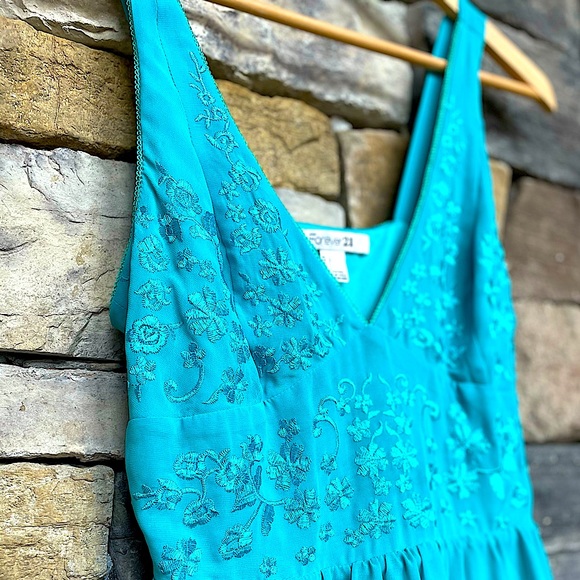 Spring Blue Dress - Picture 4 of 6